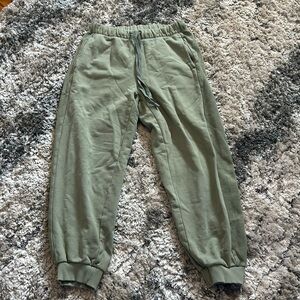 Selling a pair of green sweatpants. Never wore before.